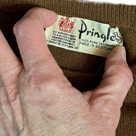 Vintage Women's Pringle of Scotland 100% Pure Cashmere Knitted Sweater, Size 38 - Picture 5 of 8